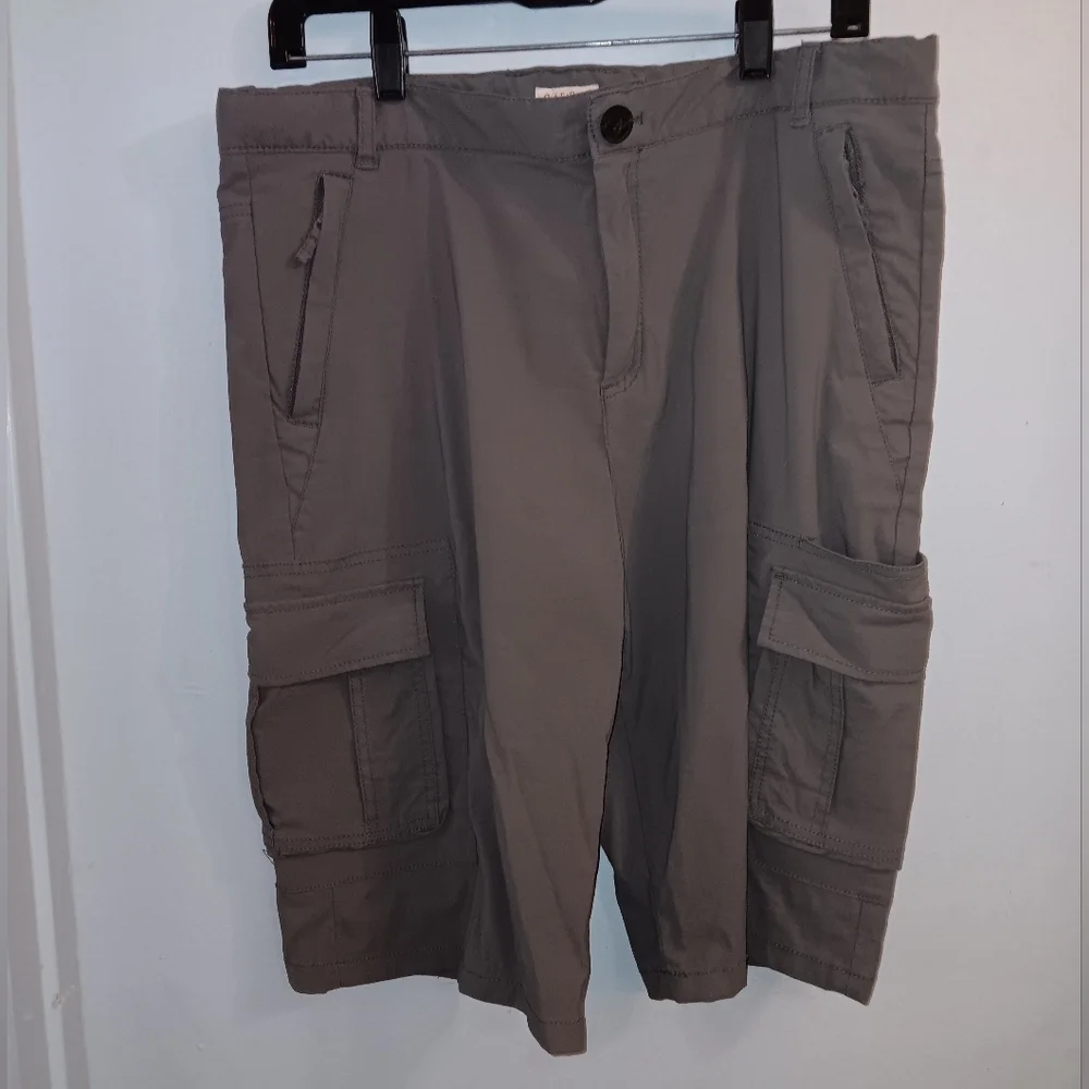 Charcoal Gray Cargo Shorts Adjustable Waistband Size 18 Husky Zippered Pockets